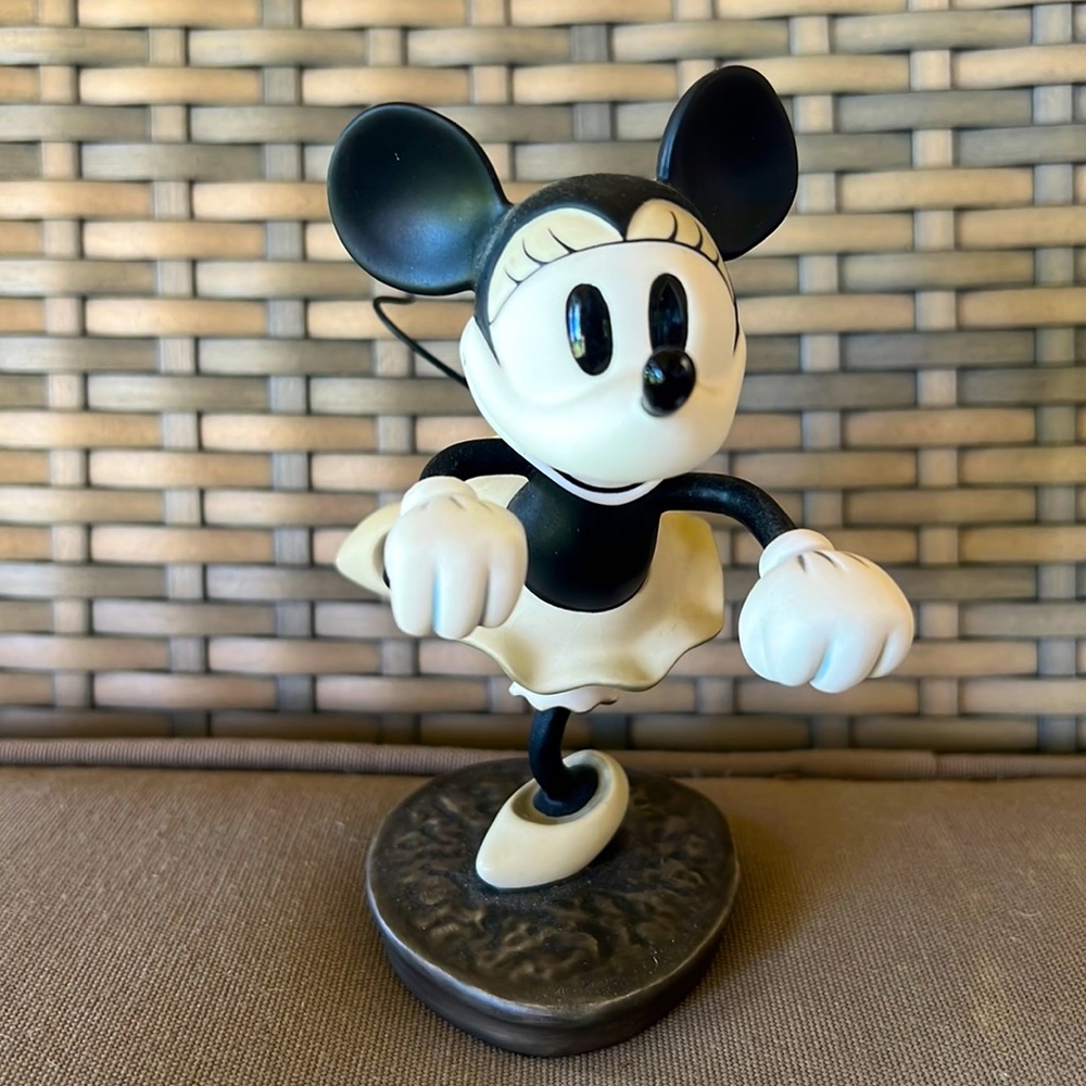 WDCC I’m A Jazz Baby Minnie Mouse Figurine